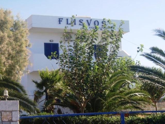 Flisvos Apartments Франгокастелло Экстерьер фото
